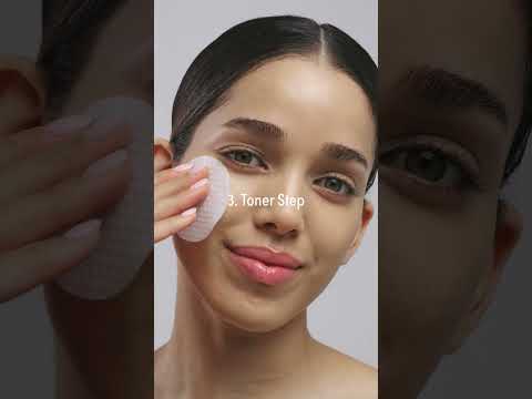 Load video: KISS NEW YORK Clear Refine Pore Pad - Gentle Exfoliating & Pore Minimizing Toner Pad with LHA, PHA, and Cica (70 Pads)
