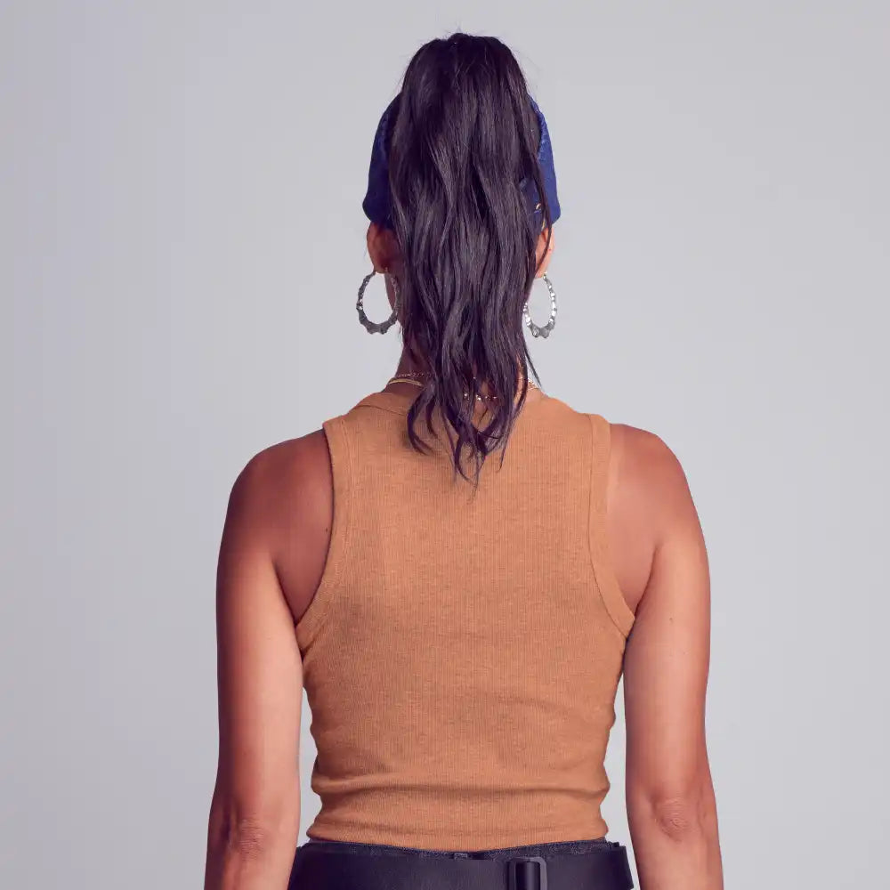 FH329_FH330_FH331_FH332_extra_002 "Arria Ribbed Crop Tank Top – Women’s Soft Slim Fit Scoop Neck Sleeveless Shirt, additional product view 2."