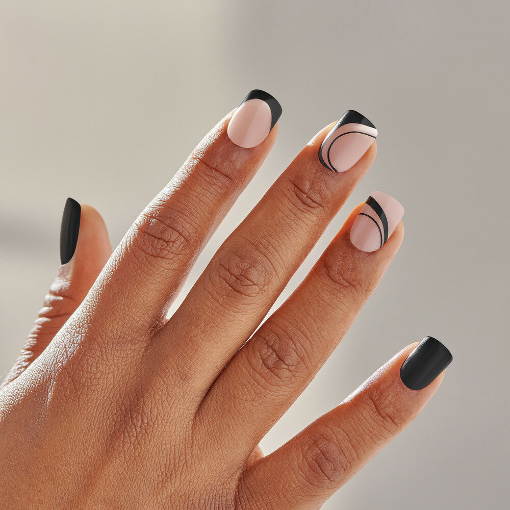 IMW04_extra_002 "KISS imPRESS Press-On Nails – Wider Fit, Short Length, Glossy Designs, shown on bare hand."