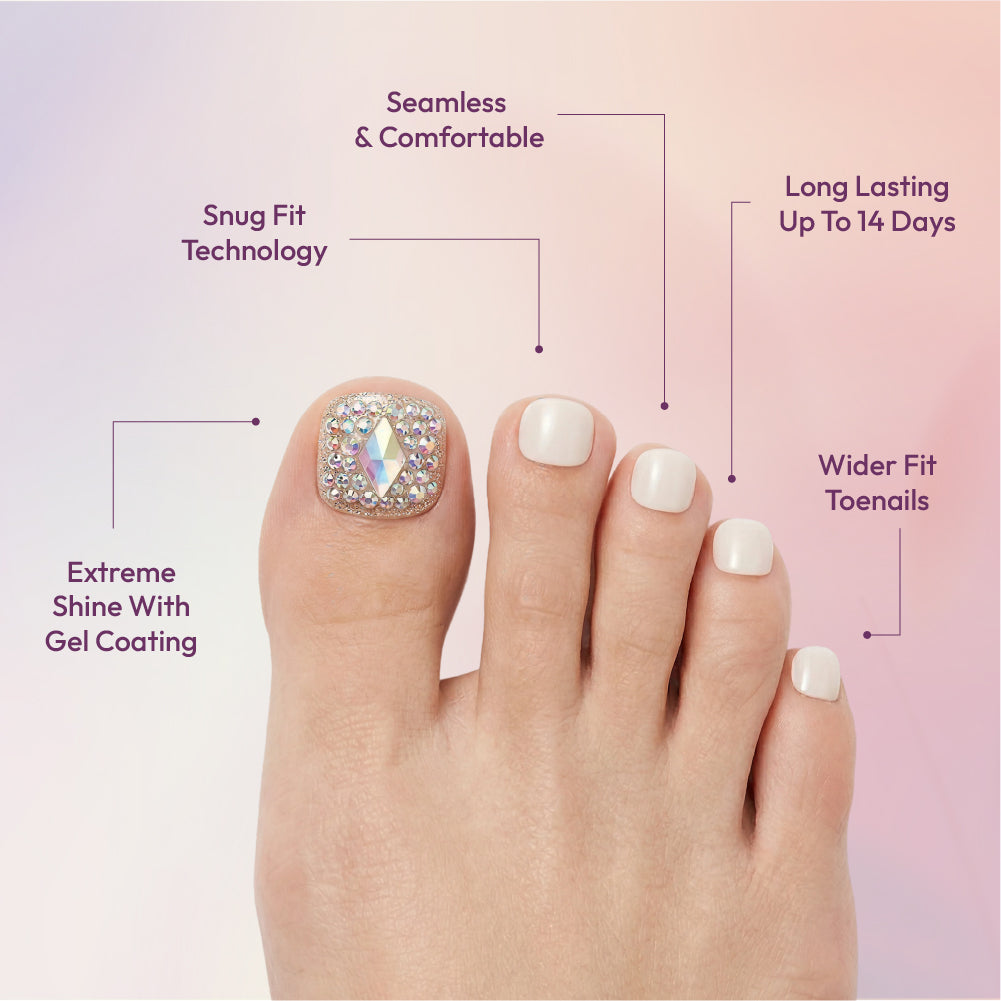 Gold Finger Glitzy 3D Press-On Toenails in Crown Jewels – Wider Fit Fake Toes, Champagne Gold with Full Emerald-Cut Central Gem & Pavé Rhinestones, Luxury Glue On Pedicure, 24 Pc Kit