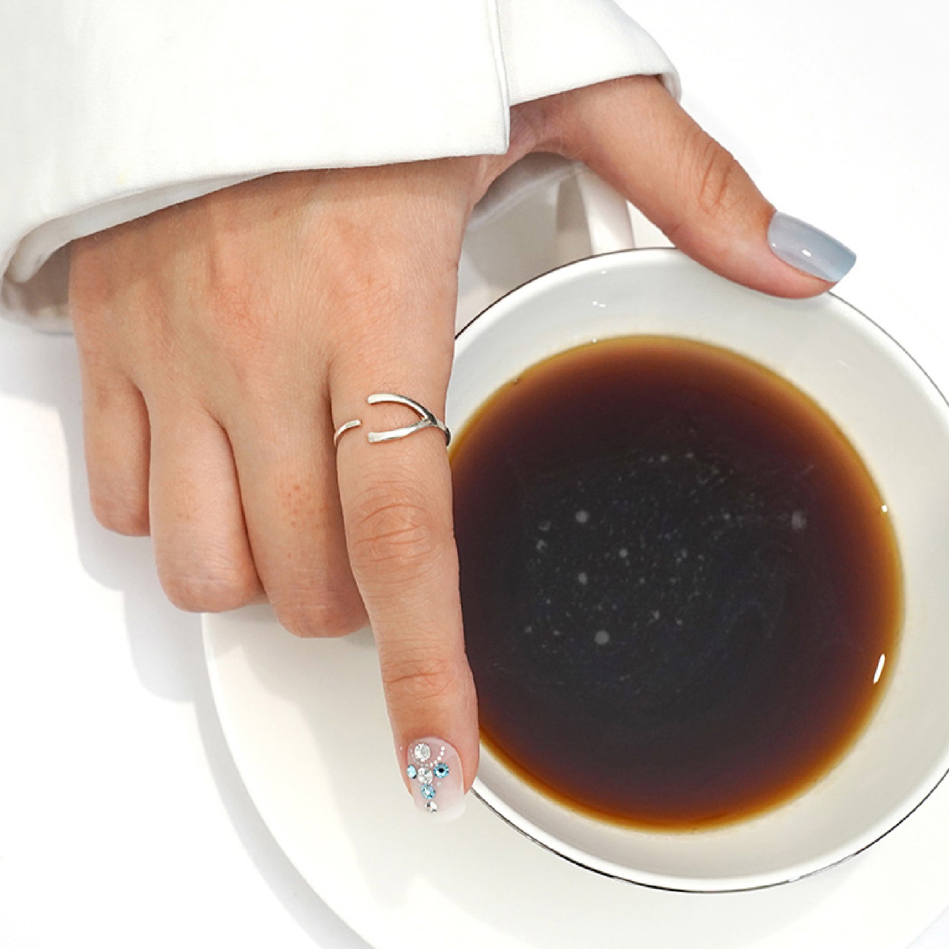 KPNA31K_extra_001"Kiss New York Press & Go Nails - Rhinestone & Pearl / #KPNA31K product view."