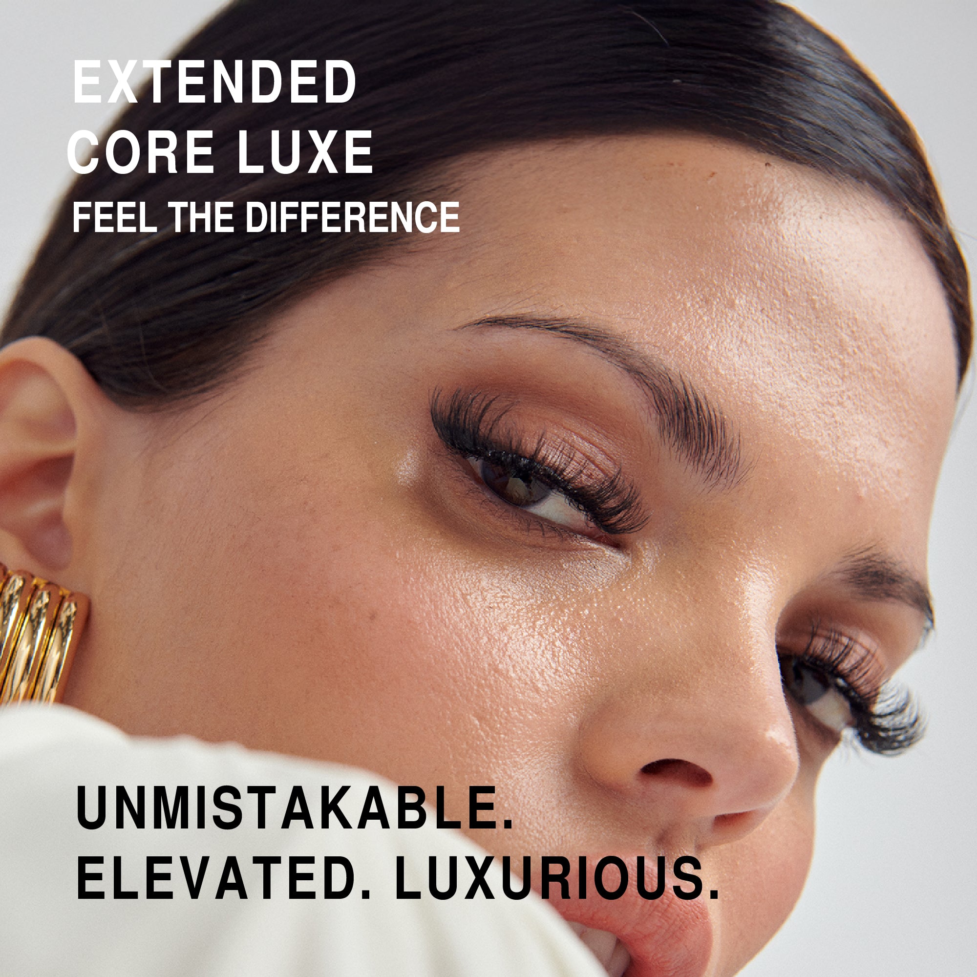 displayall_image_003  "VLuxe Extended Core Luxe Faux Mink Lash Clusters product view."