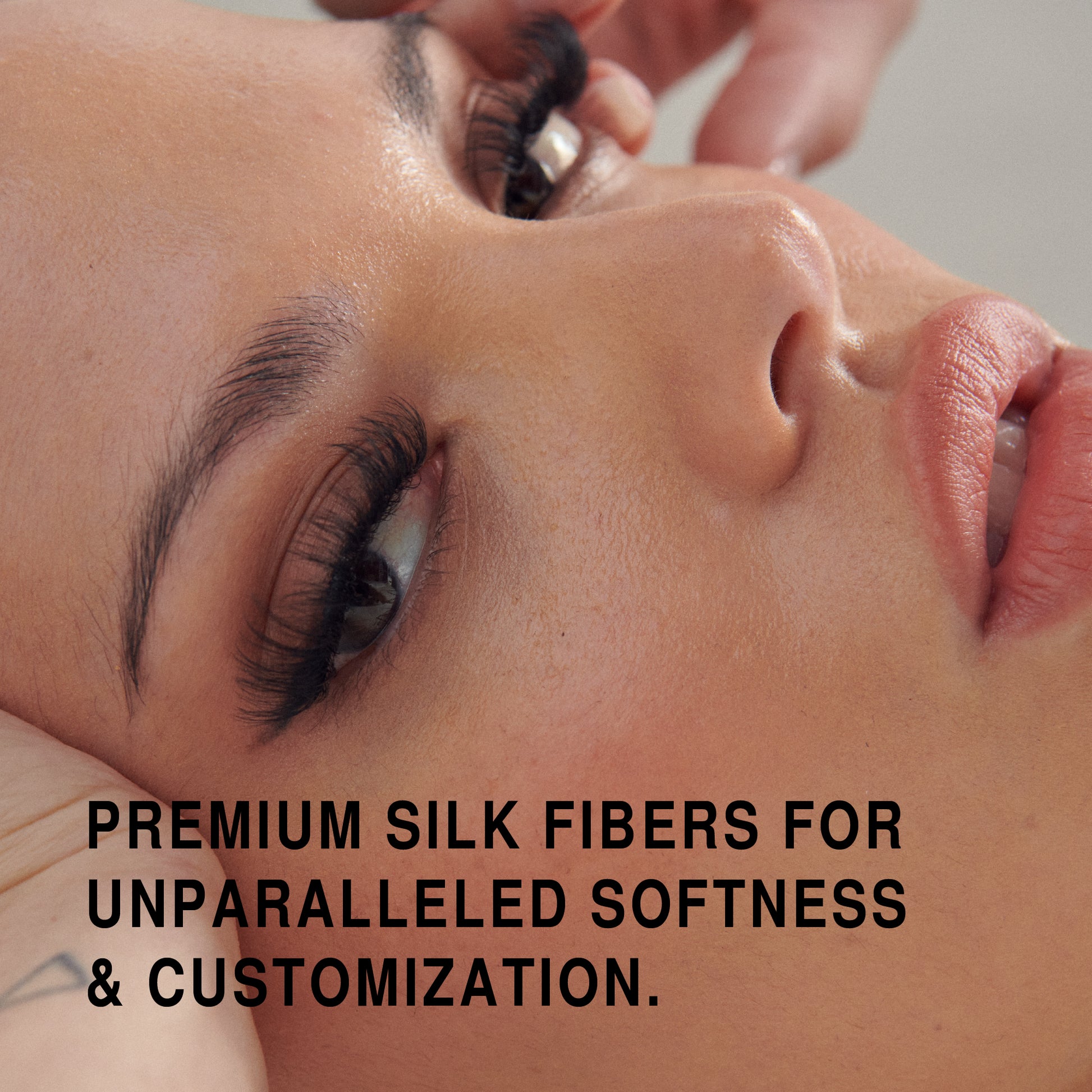 displayall_image_005  "VLuxe Extended Core Luxe Faux Mink Lash Clusters product view."